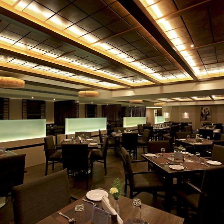 Goutham Grand Hotel - Tenali Vidzsajavádá Kültér fotó