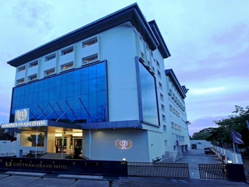Goutham Grand Hotel - Tenali Vidzsajavádá Kültér fotó